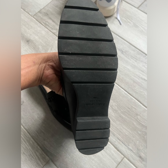 Kate Spade black leather loafers with ruffled design across the top. Size 9M - Picture 5 of 5